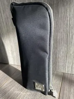 マリークワント　化粧ブラシポーチ　メイク道具入れ　ブラック