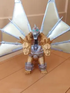 メカキングギドラ フィギュア 大 約30cm - メルカリ