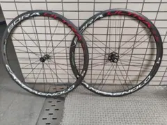 【美品】CAMPAGNOLO BORA ULTRA 35 シマノ クリンチャーのサムネイル