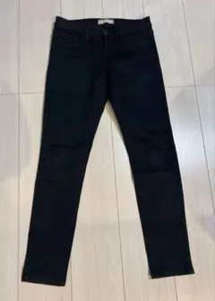 スキニーフィット　スキニーパンツ　ジーンズ　黒　ユニクロ　23インチ