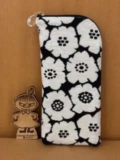 ハンドメイド　メガネケース　花柄ニット