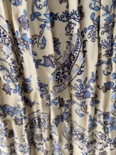 ユニクロINES DE LA FRESSANGE花柄プリーツスカート