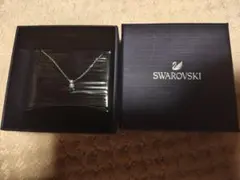 Swarovski エメラルドグリーン ネックレス