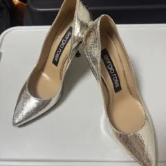 【美品】セルジオロッシ sr MILANO ポインテッド メタリック レザーのサムネイル