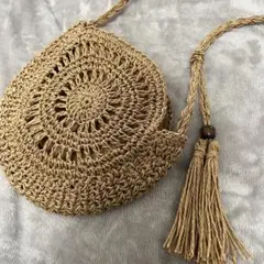 ストロー編みかごバッグ ベージュ タッセル付き　ショルダーバッグ　美品レア