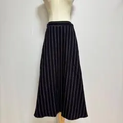 Lugnoncureロングフレアスカート（F）ストライプ柄　ネイビー系