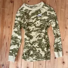 【極美品】NIKE カモフラージュ柄 迷彩柄 長袖カットソー ロングTシャツのサムネイル