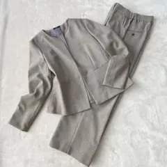 a.v.v ノーカラージャケットセットアップ パンツスーツ S/L 洗える