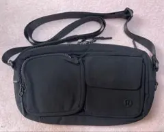 未使用 ルルレモン ブラック ショルダーバッグ ボディバッグ