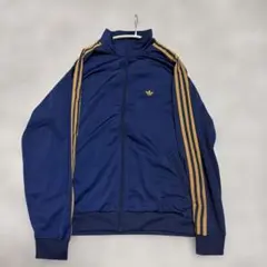 adidasトラックジャケットのサムネイル