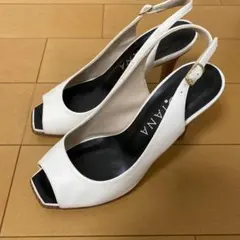 【美品】ダイアナDIANA オープントゥサンダル　バッグストラップ　白　23
