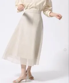 【美品】プラステ シアーオーガンジーフレアロングスカート　ベージュのサムネイル