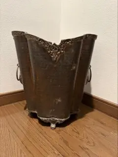 Item thumbnail for item 033d4cb2-e2eb-482c-9a34-aed2bfb8245d