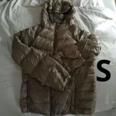ユニクロ ベージュ フード付きダウンジャケット