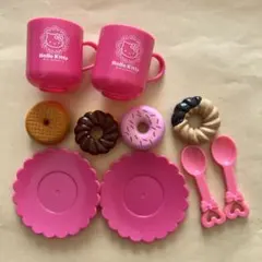 ハローキティ　ティーセット おままごと ドーナツ