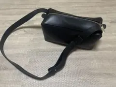 美品✨YONFAヨンファスクエアミニショルダーバッグ シンプル軽量小さめ 