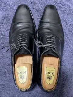 極美品　MAGNANNI ホールカット　オパンケ　EU39 黒　本革 極美品 MAGNANNI ホールカット オパンケ EU39 黒 本革 オパンカ