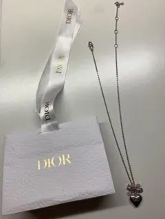 Dior ハート型チャームネックレス