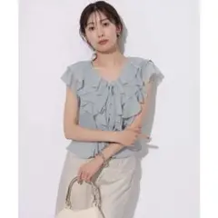 新品未使用　マイストラーダ　シアーフリルブラウスのサムネイル