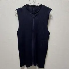 PLEATS PLEASE ISSEY MIYAKE ベストのサムネイル