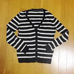 UNIQLO  ボーダー カーディガン  Vネック