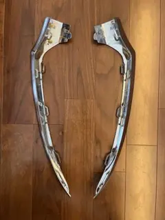 ベンツCクラスW205前期AMG純正フロントメッキモール左右セット