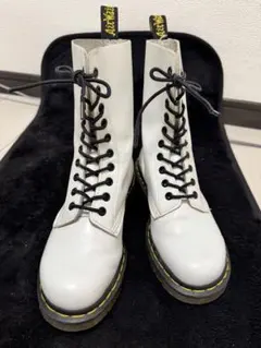 Dr. Martens ホワイトブーツ　10ホール　JP23 1490モデル
