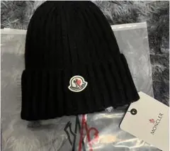 MONCLERブラック ニット帽