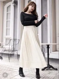 herlipto Satin Gathered Flared LongSkirtのサムネイル