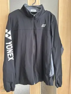 YONEX ジップアップジャケット 黒　Oサイズ