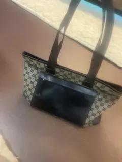 GUCCI トートバッグ　GGキャンパス×ブラックレザーのサムネイル