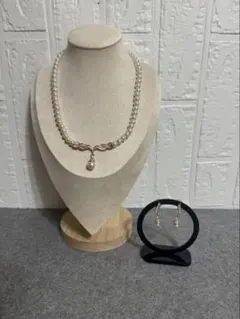 パールコンビネックレスとピアスのセット