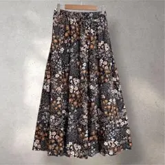 1164 美品✨花柄ロングスカート 黒 フレアスカート 総柄 ウエストゴム S