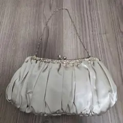 AIMER ベージュ プリーツ パーティーバッグ ゴールド 結婚式