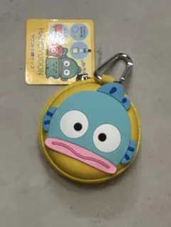残り一点！！！めちゃ可愛ハンギョドン 円形シリコンポーチ　カラビナ付き イエロー
