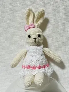 森ちゃんの編みぐるみ　赤ちゃん用鈴入り編みぐるみ　うさぎ