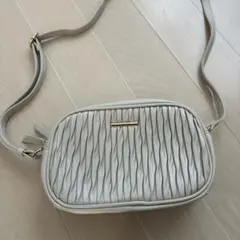 ギャザー ショルダーバッグ ライトグレー