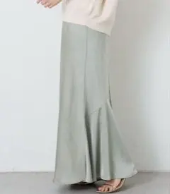 新品COLLAGE GALLARDAGALANTEソフトマーメイドサテンスカート