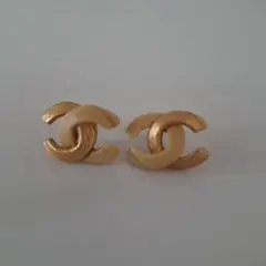 CHANEL ココマークピアス