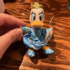 東京ディズニーシー10周年 デイジー ぬいぐるみバッジ ぬいバ 水色ドレス