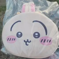 ちいかわ うさぎ 顔デザインの丸型バッグ