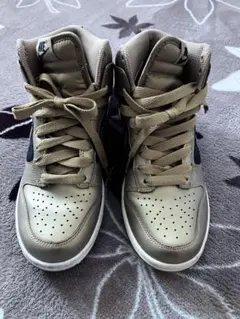 Item thumbnail for item 7ac586e8-d2a7-47c4-9a03-554282d07b1d