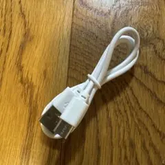 USB-A to Micro USB ケーブル ホワイト