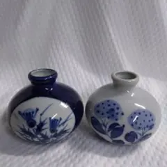 ミニ花瓶 染付 花柄 一輪挿し 花器 フラワーベース 工芸品 陶磁器 2個セットのサムネイル