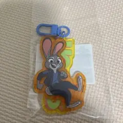 新品　映画　ズートピア2 ジュディ　カラーアクリルキーホルダー