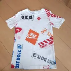 ナイキ　半袖　Tシャツ　派手　柄　ジュニアMサイズのサムネイル