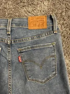 Levi's Premium 312 Shaping Slim 25サイズ