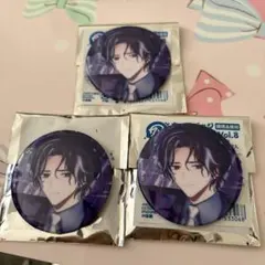 18TRIP 衣川季肋 缶バッジ - メルカリ