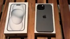 Apple iPhone 15 128GB ブラック 本体　背面交換済み