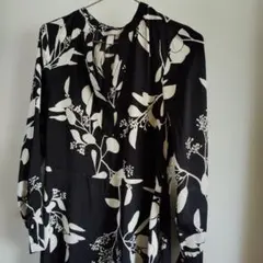 ⚫️GWセール⚫️ H&M 花柄 長袖ロングワンピース 黒✕白 ドレス